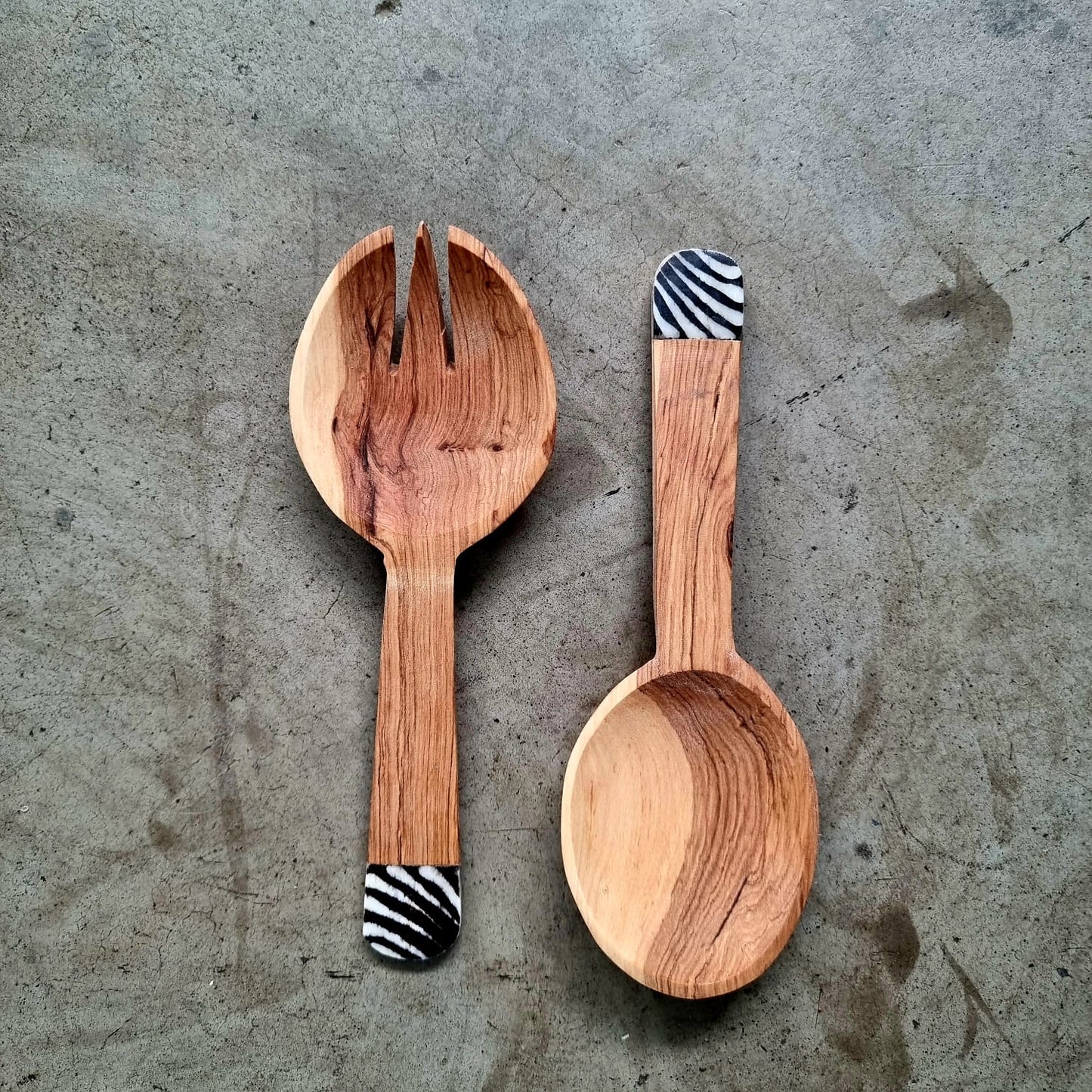 SALAD SERVERS (KENYA) 22L TUNA