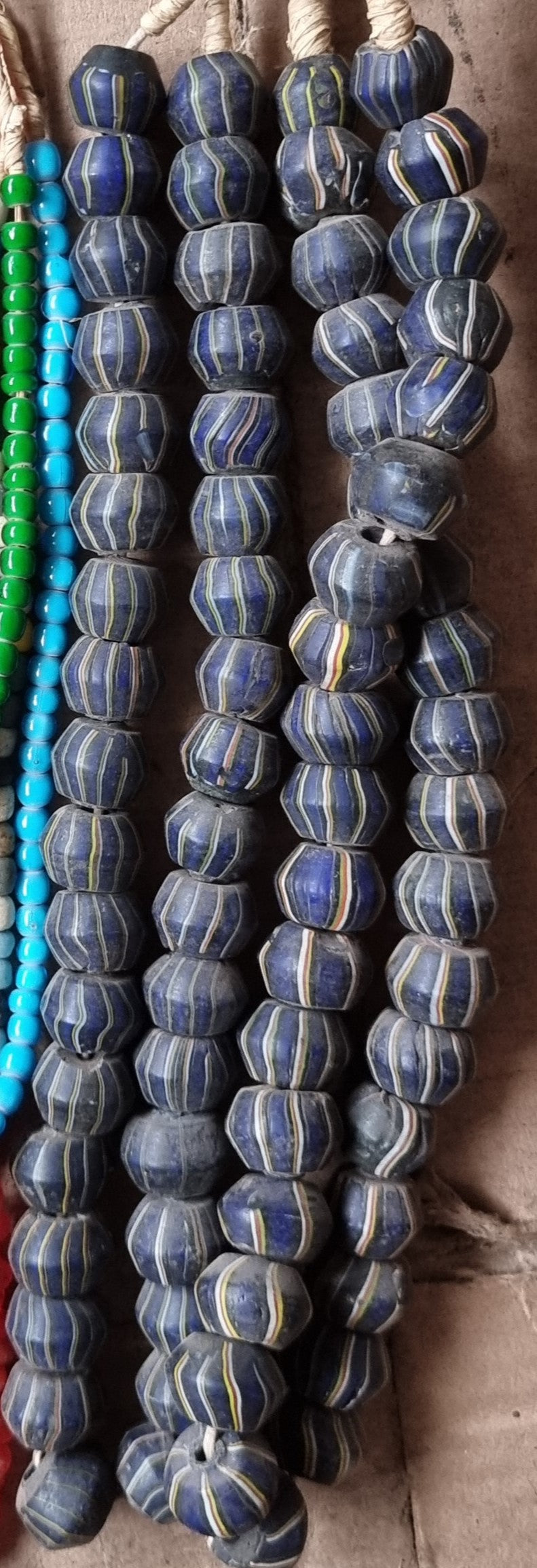 HAUSA GLASS BEAD (NIGERIA) BLU SP