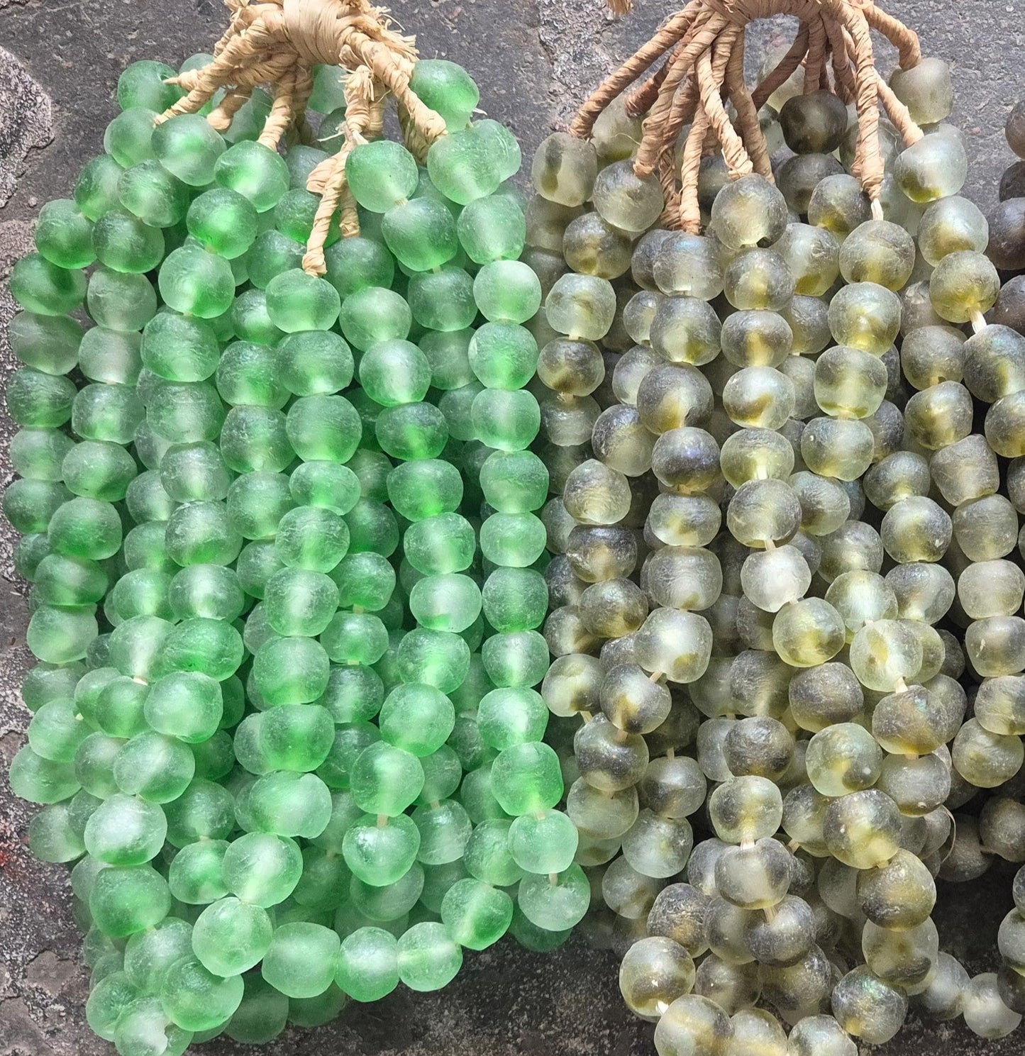 RECYCLED GLASS BEAD (GHANA) LRG MOTTLED