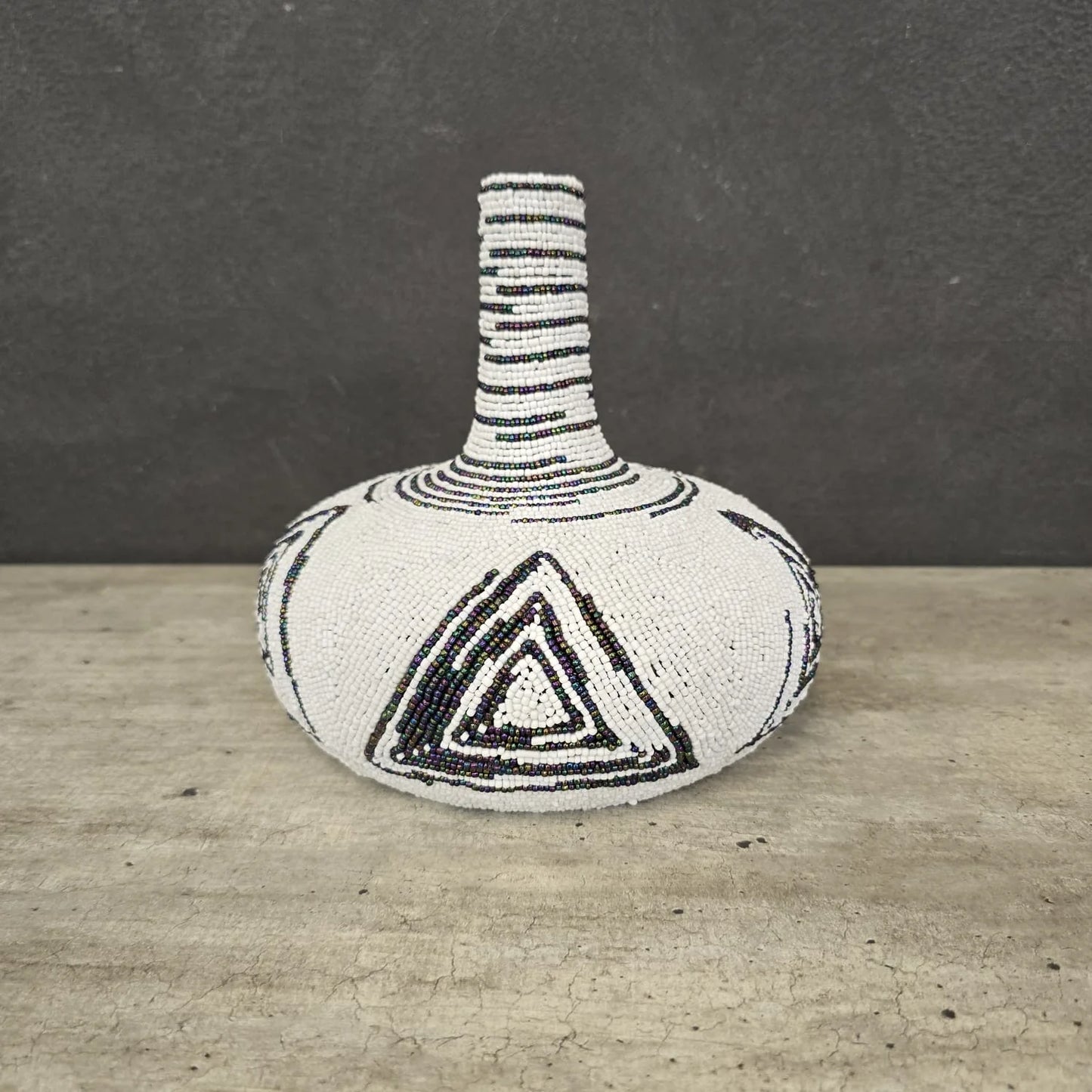 ARG VASE (SOUTH AFRICA) BEADED MED BOXED