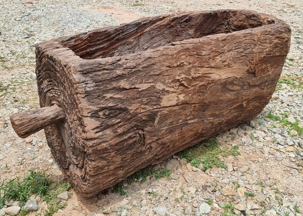 ANTIQUE TROUGH (TANZANIA) 120L 44W 55H