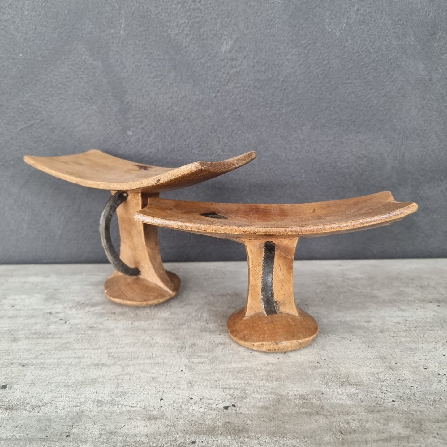 HEADREST (KENYA) 23W 14H