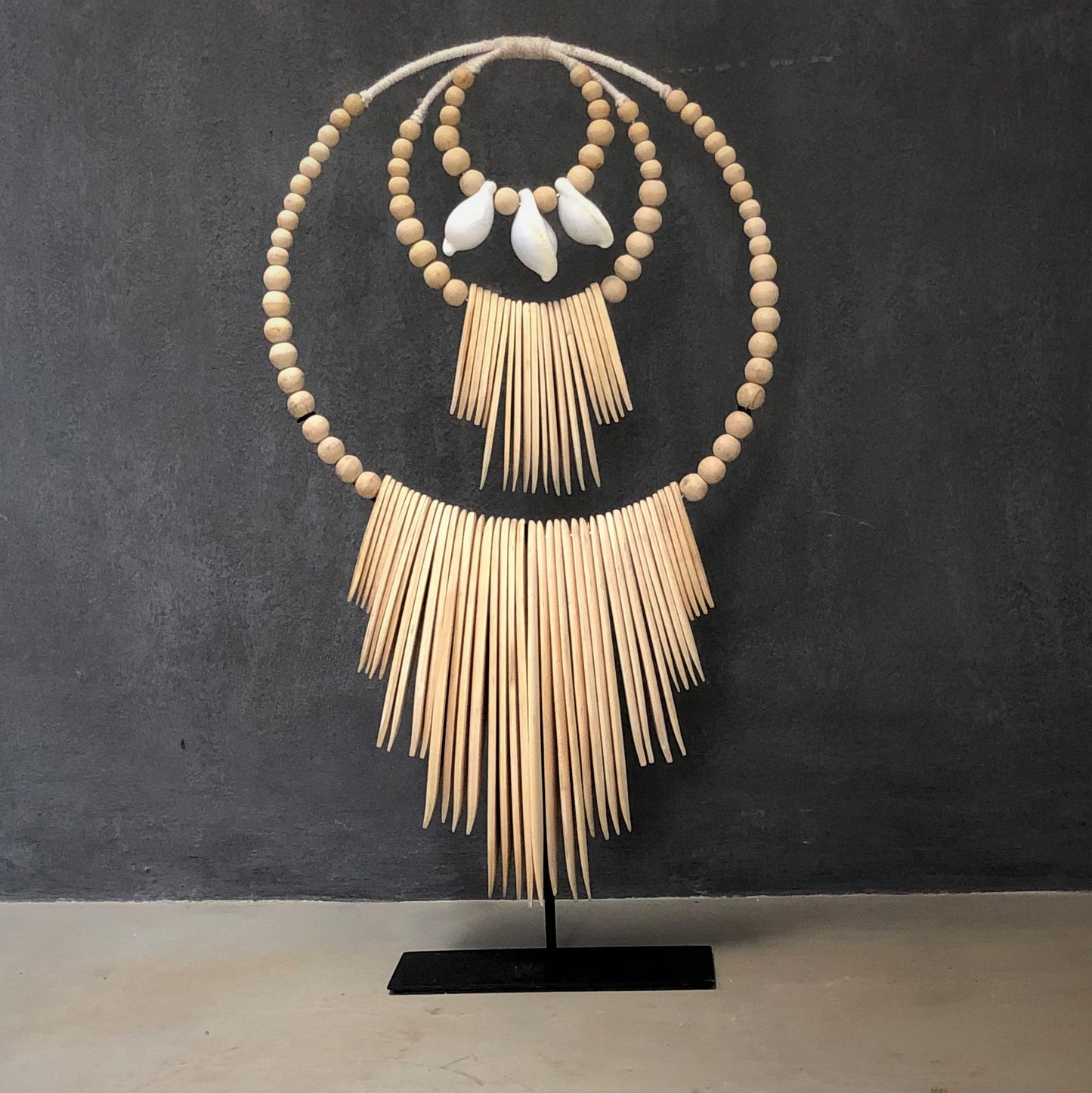 BALINESE COLLAR (INDONESIA) CUTTLE 40W 74H NAT