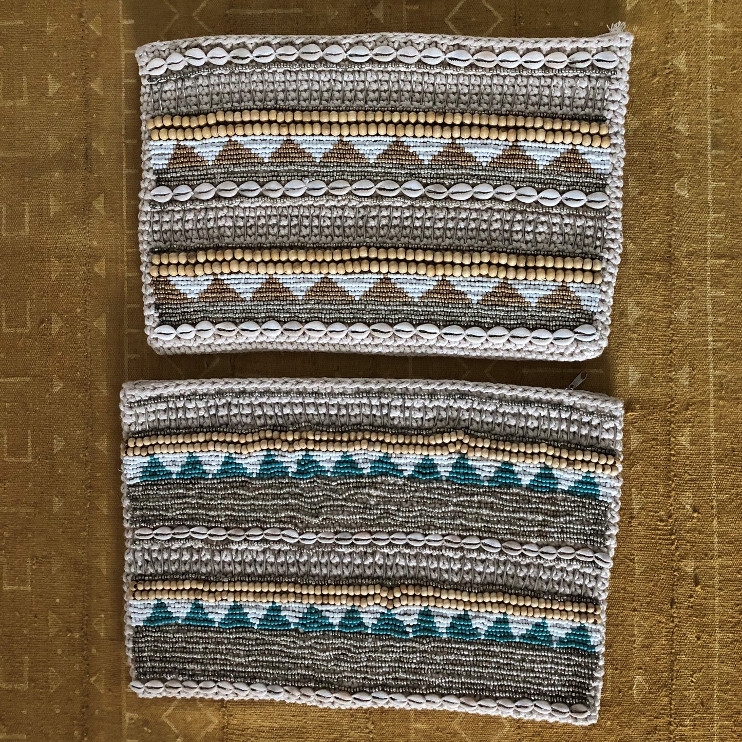 BALINESE CUSHION (INDONESIA) BEADED 50L 30W NAT