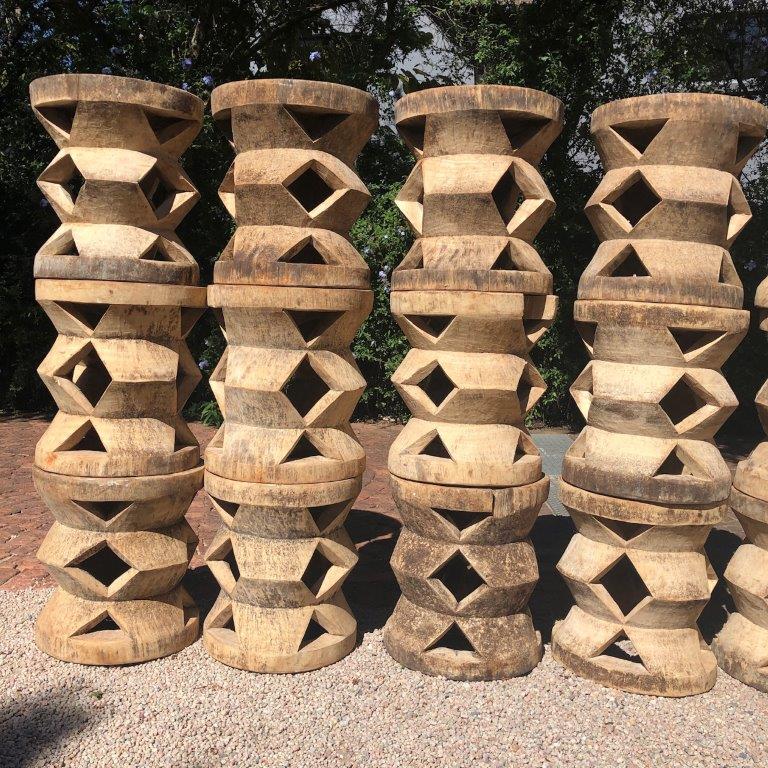 STOOL/SIDE-TABLE (CAMEROON) 45D 50H NATURAL