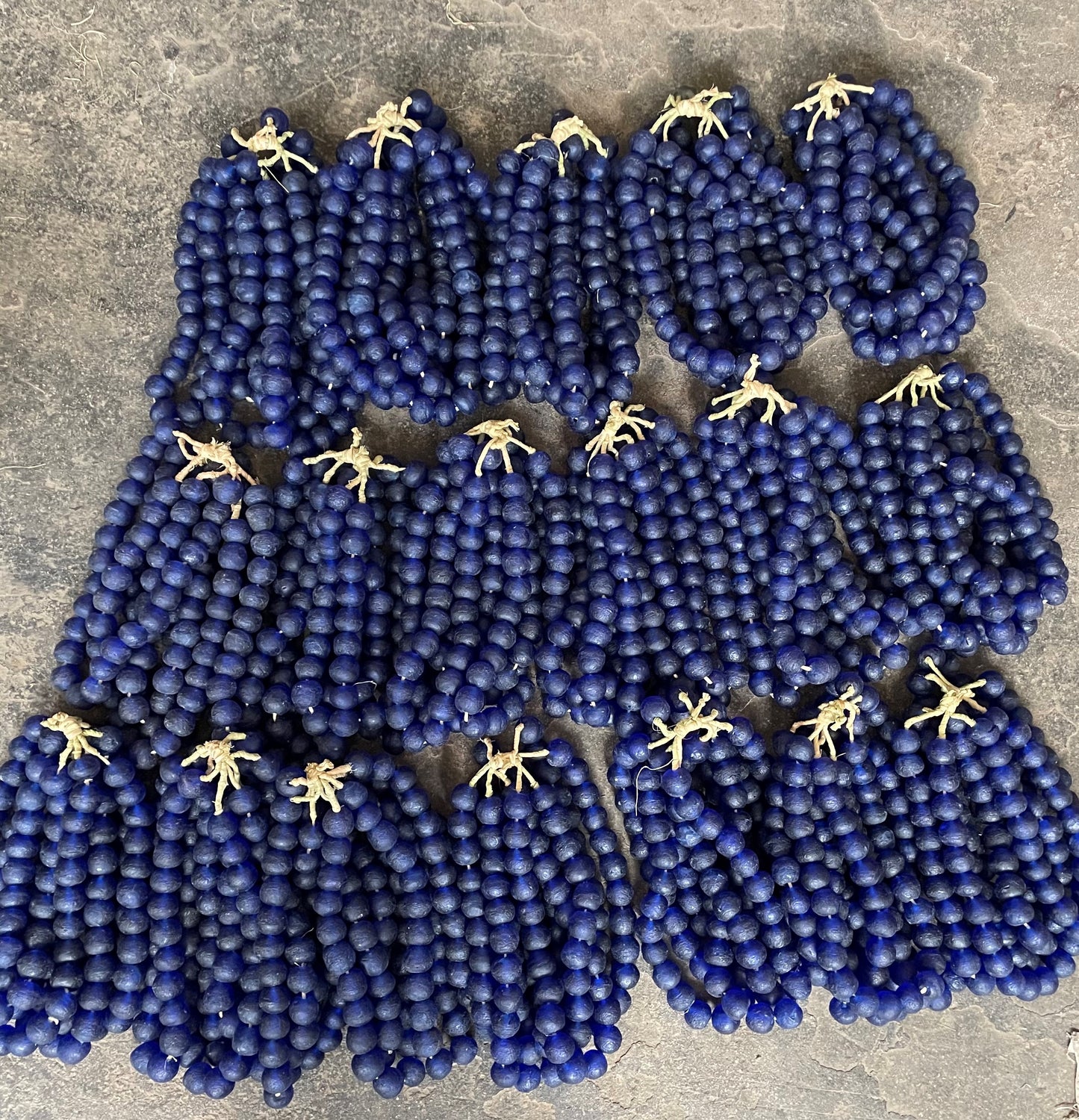 RECYCLED GLASS BEAD (GHANA) XL BLUE