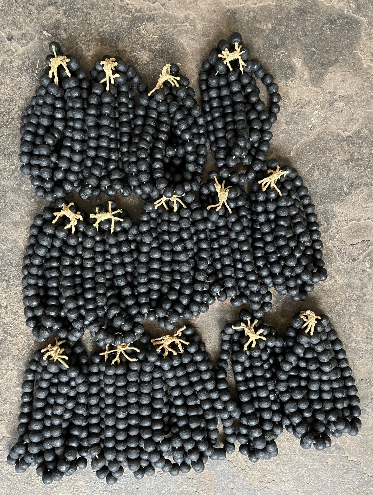 RECYCLED GLASS BEAD (GHANA) XL PKT BLACK