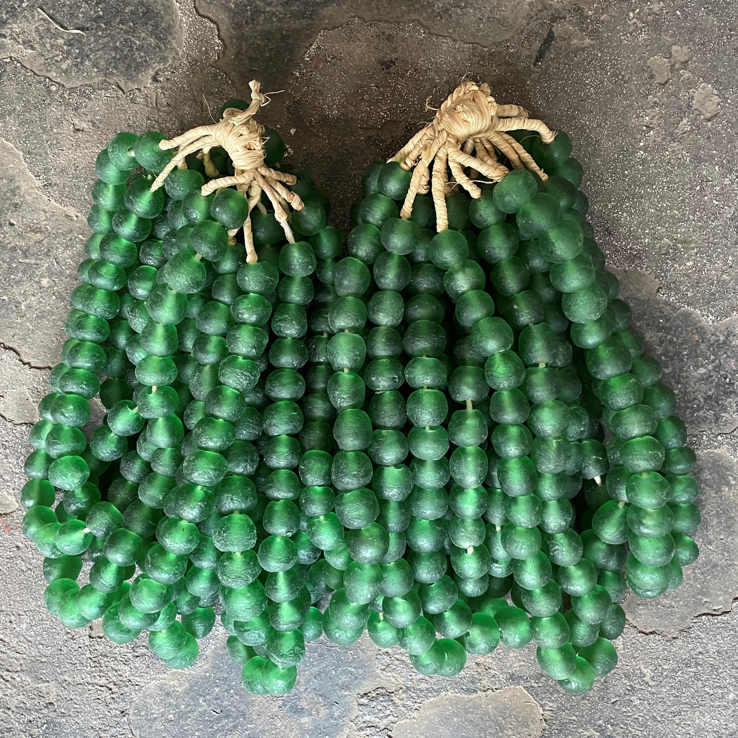 RECYCLED GLASS BEAD (GHANA) LRG GREEN