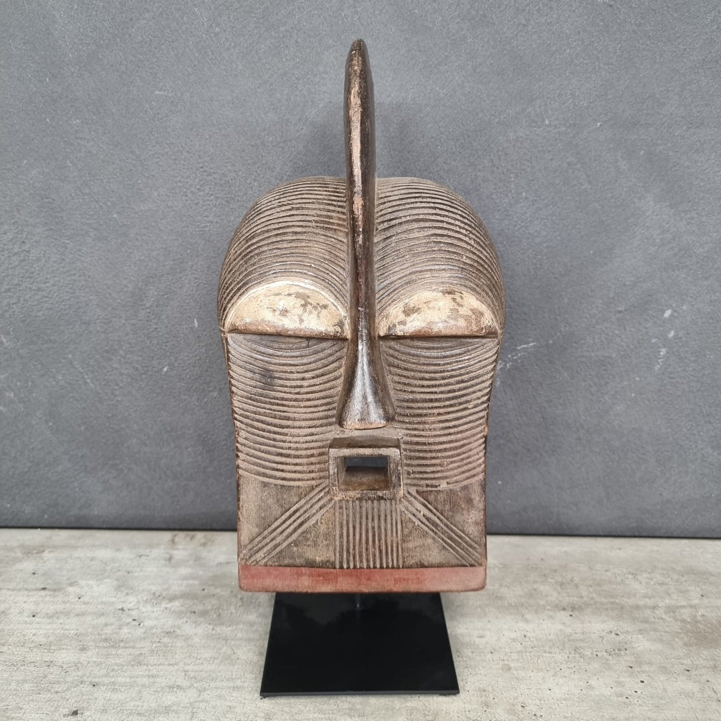 SONGYE MASK (REPUBLIC OF CONGO) HELMET 40H