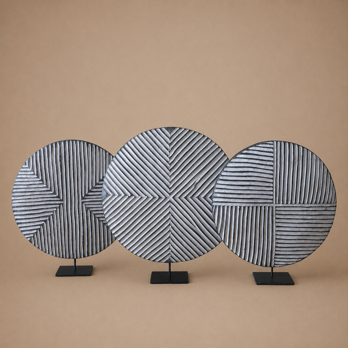DECORATIVE SHIELD (CAMEROON) 55D DESIGN