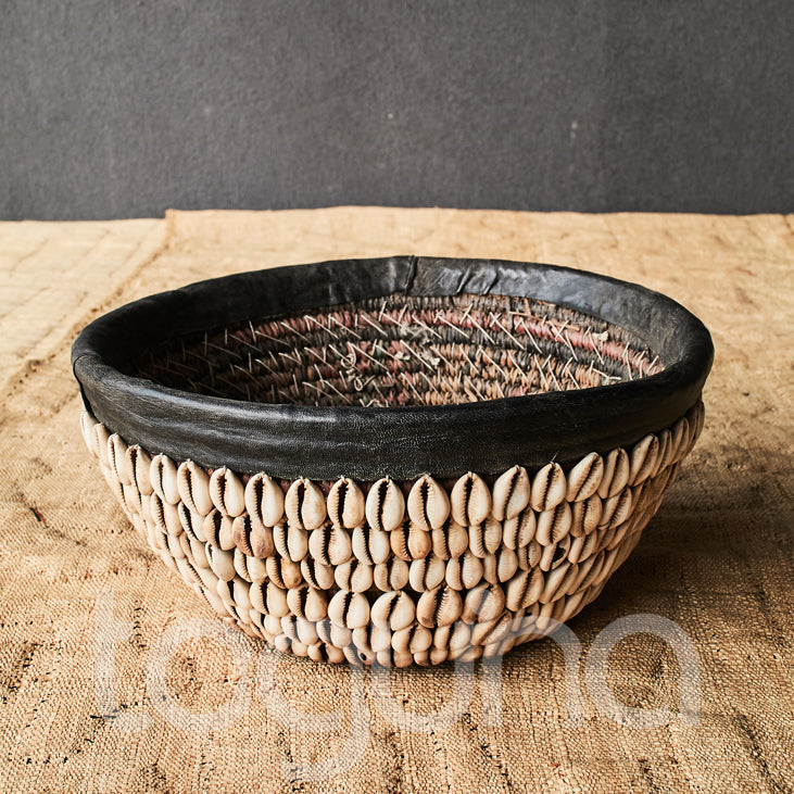 HAUSA BASKET (NIGERIA) COWRIE