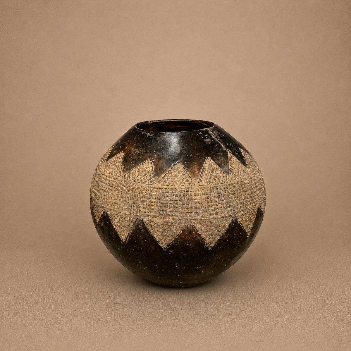 ZULU UKHAMBA POT (SOUTH AFRICA) H31 D30