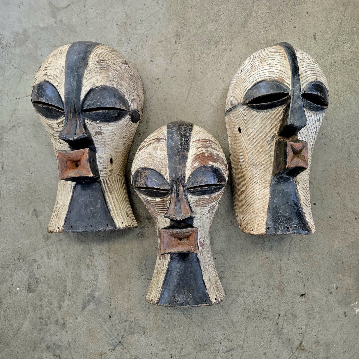SONGYE MASK (REPUBLIC OF CONGO) 48-53H