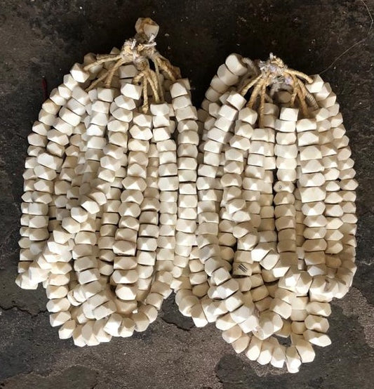 BONE BEAD (KENYA) MED WHT