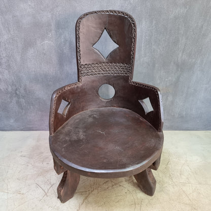 DIGNITARY CHAIR (TANZANIA) 65D 100H