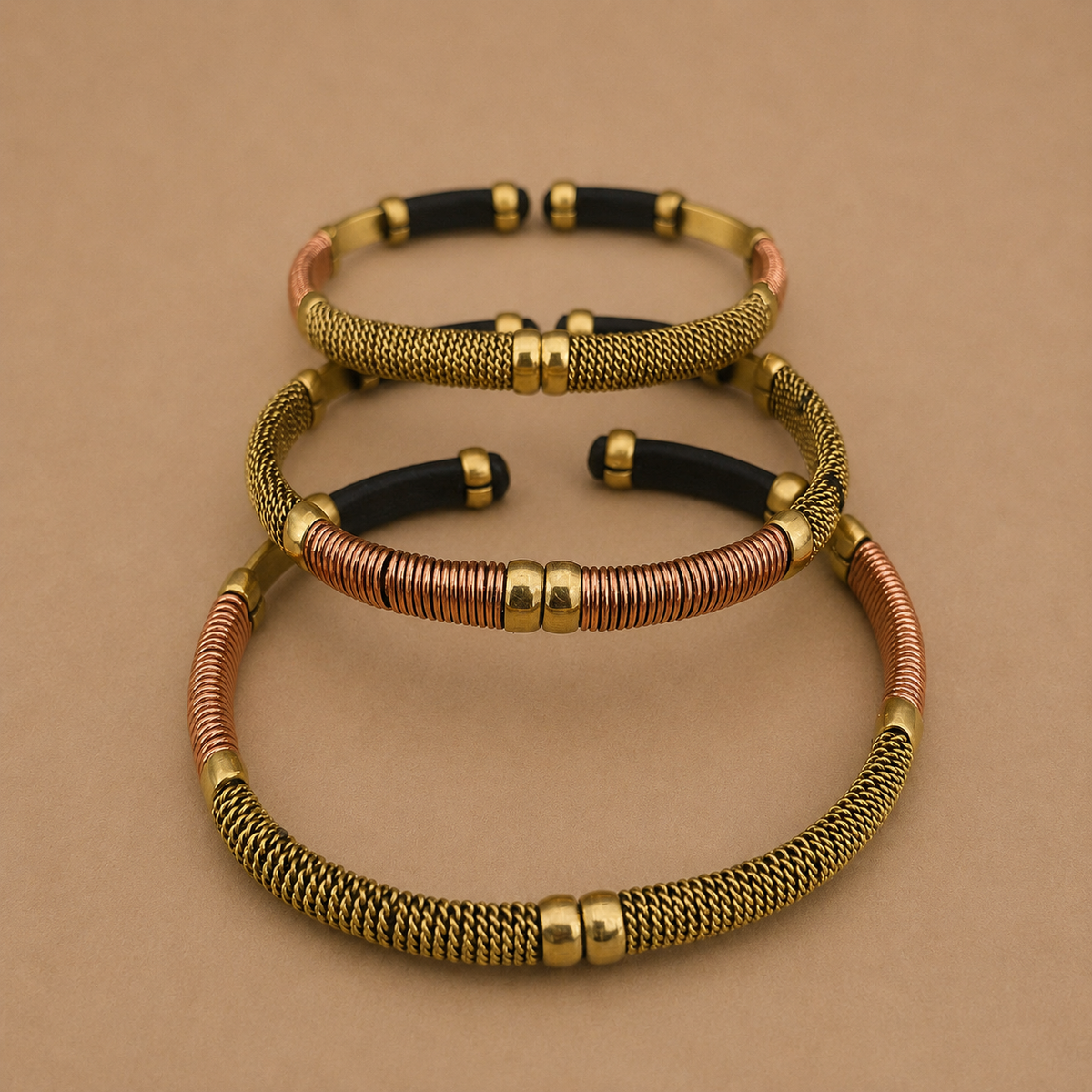 BANGLE WOVEN WIRE (KENYA) COPP/BRS/LEATH