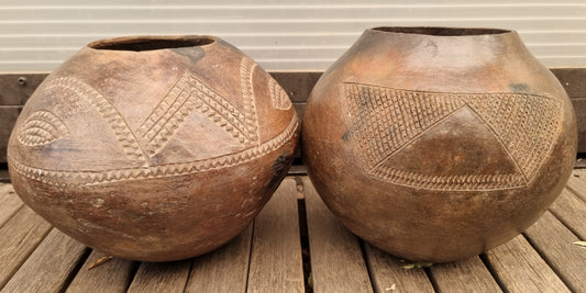 ZULU UKHAMBA POT (SOUTH AFRICA) H20 D26