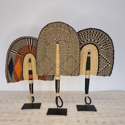 BOLGA FAN (GHANA) 50H 28W +STAND