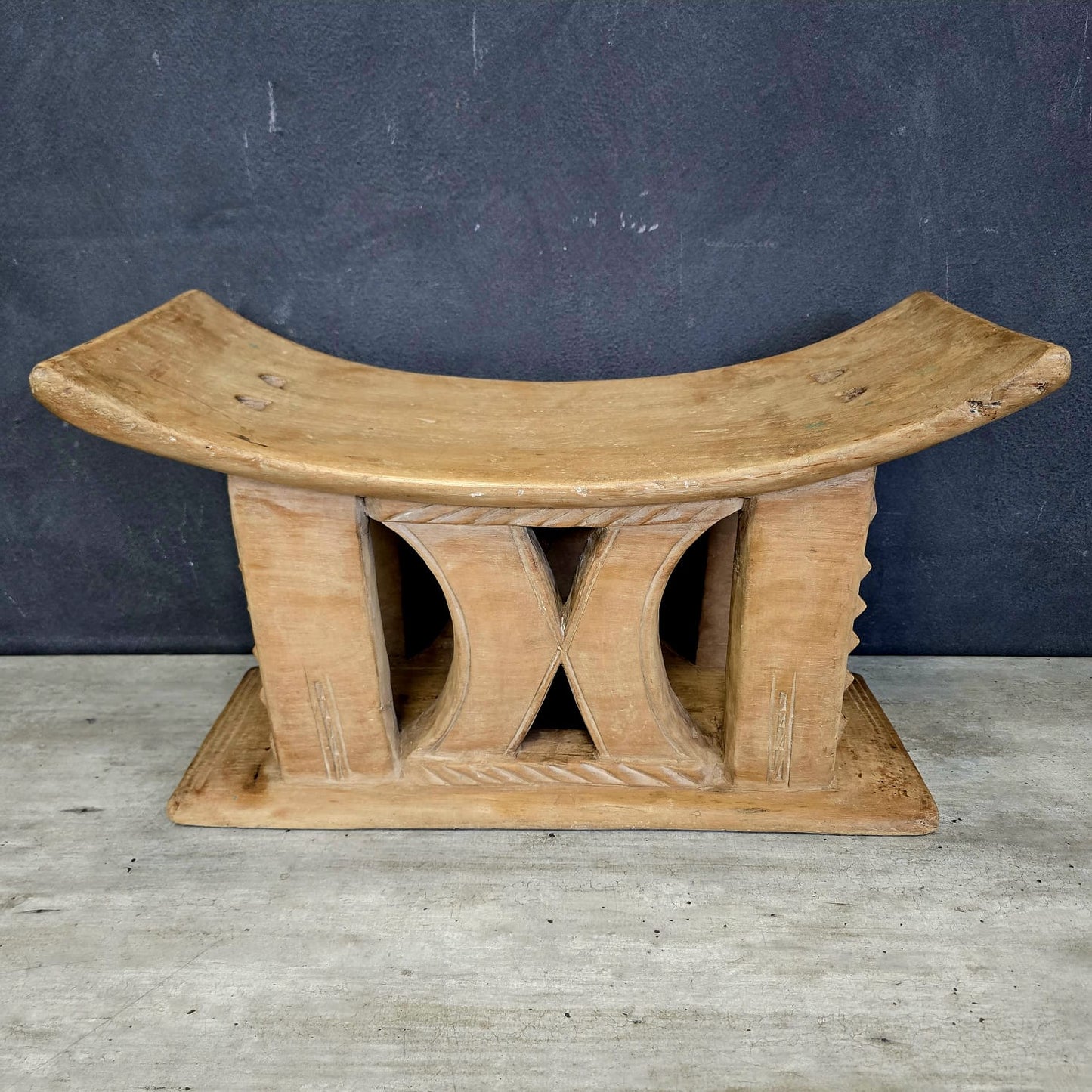 ASANTI STOOL (GHANA) LRG