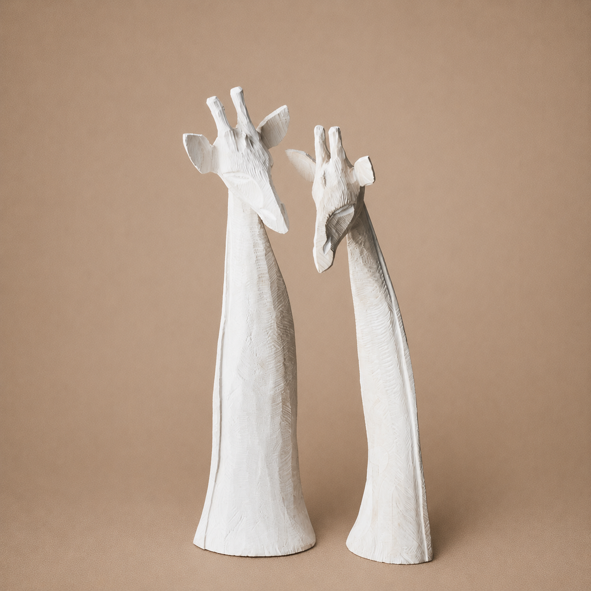 GIRAFFE HEAD (SWAZILAND) 85 H WHITEWASH