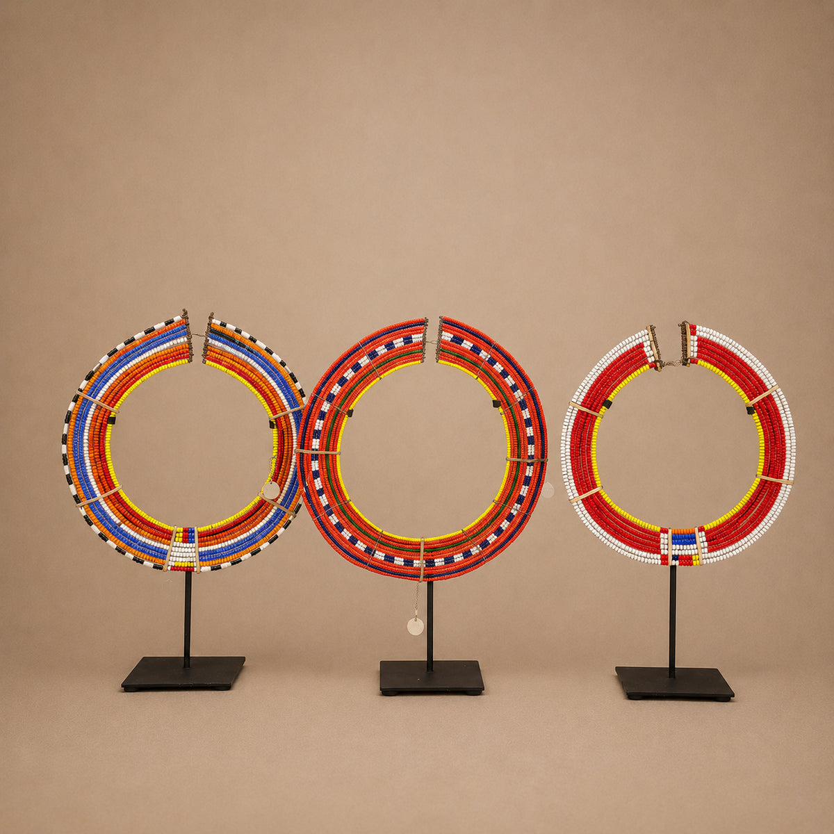 MAASAI BEAD COLLAR (KENYA) 22W 25H