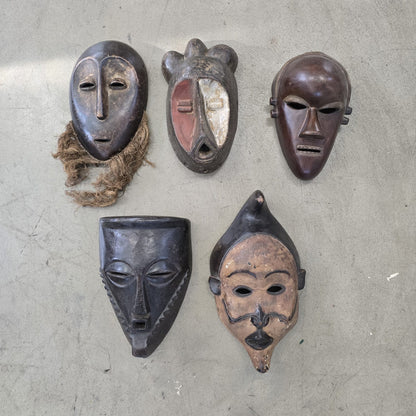 MASK (REPUBLIC OF CONGO) 27-37H