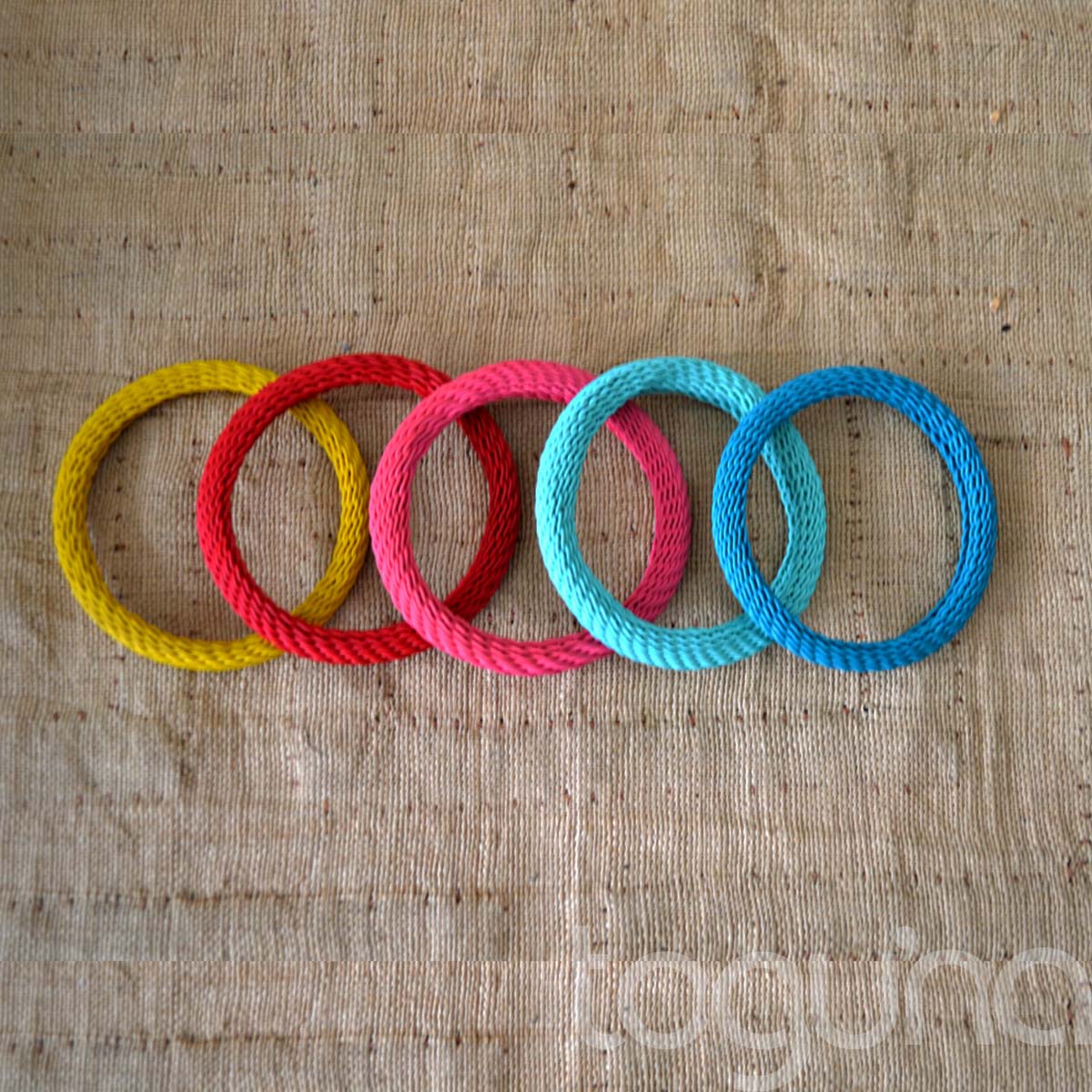 COPPER WIRE / PLASTIC BANGLE