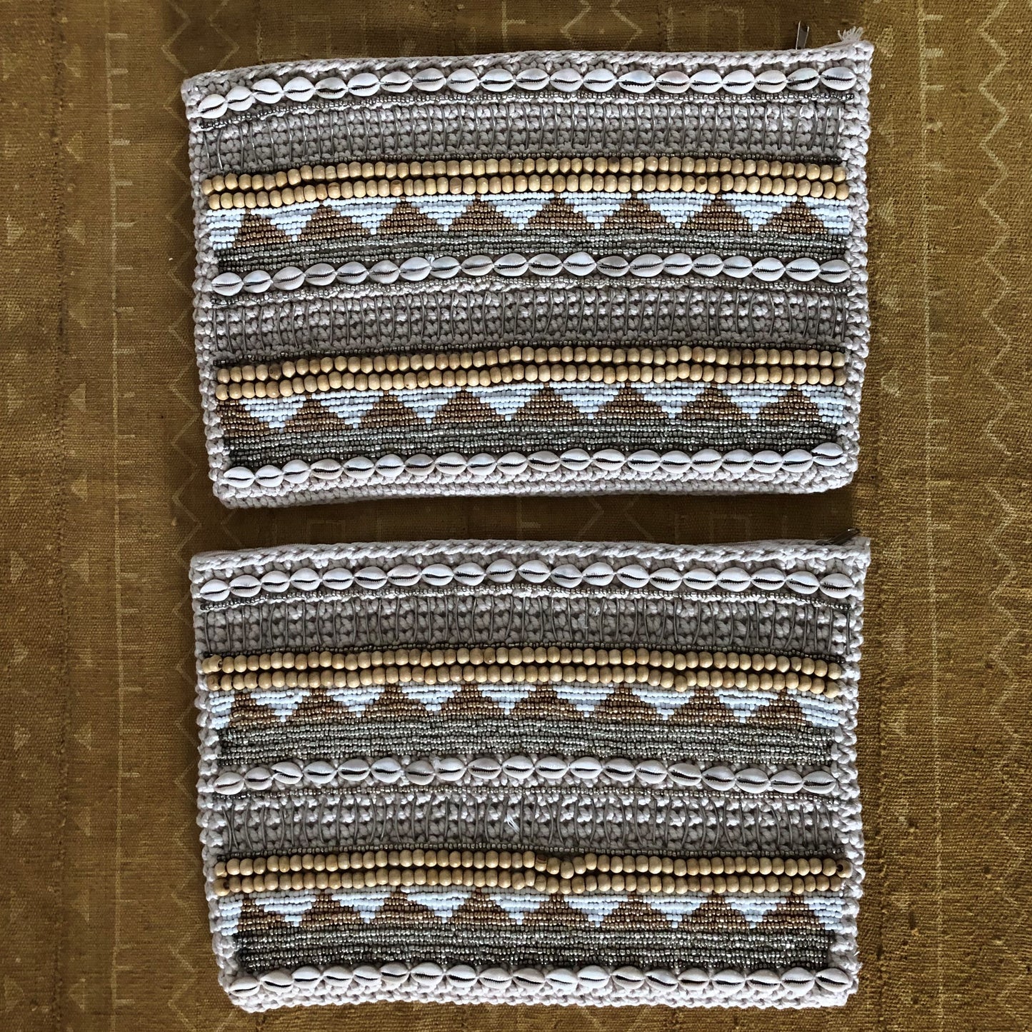 BALINESE CUSHION (INDONESIA) BEADED 50L 30W NAT