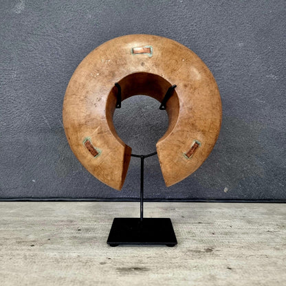 TUTSI BANGLE (RWANDA) 22W 25H