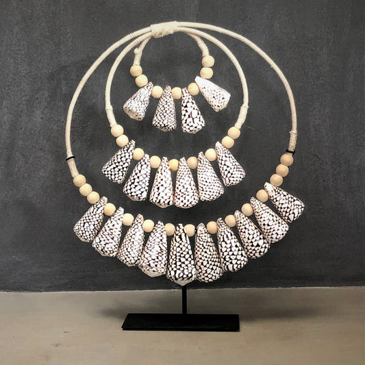 BALINESE COLLAR (INDONESIA) TIGER 42W 53H NAT