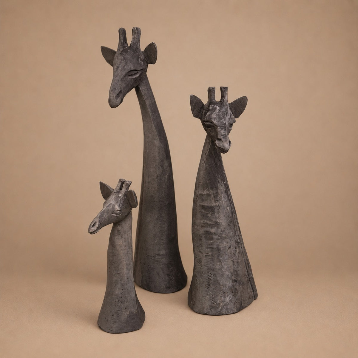 GIRAFFE HEAD (SWAZILAND) 40H DARK