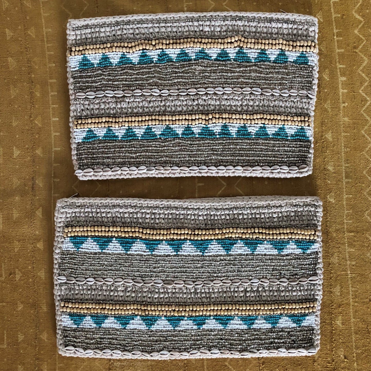 BALINESE CUSHION (INDONESIA) BEADED 50L 30W NAT