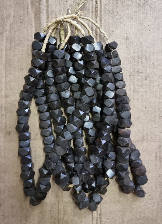 BONE BEAD (KENYA) MED DRK