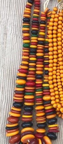 AFRICAN AMBER BEAD (KENYA) XL OVL +STAND
