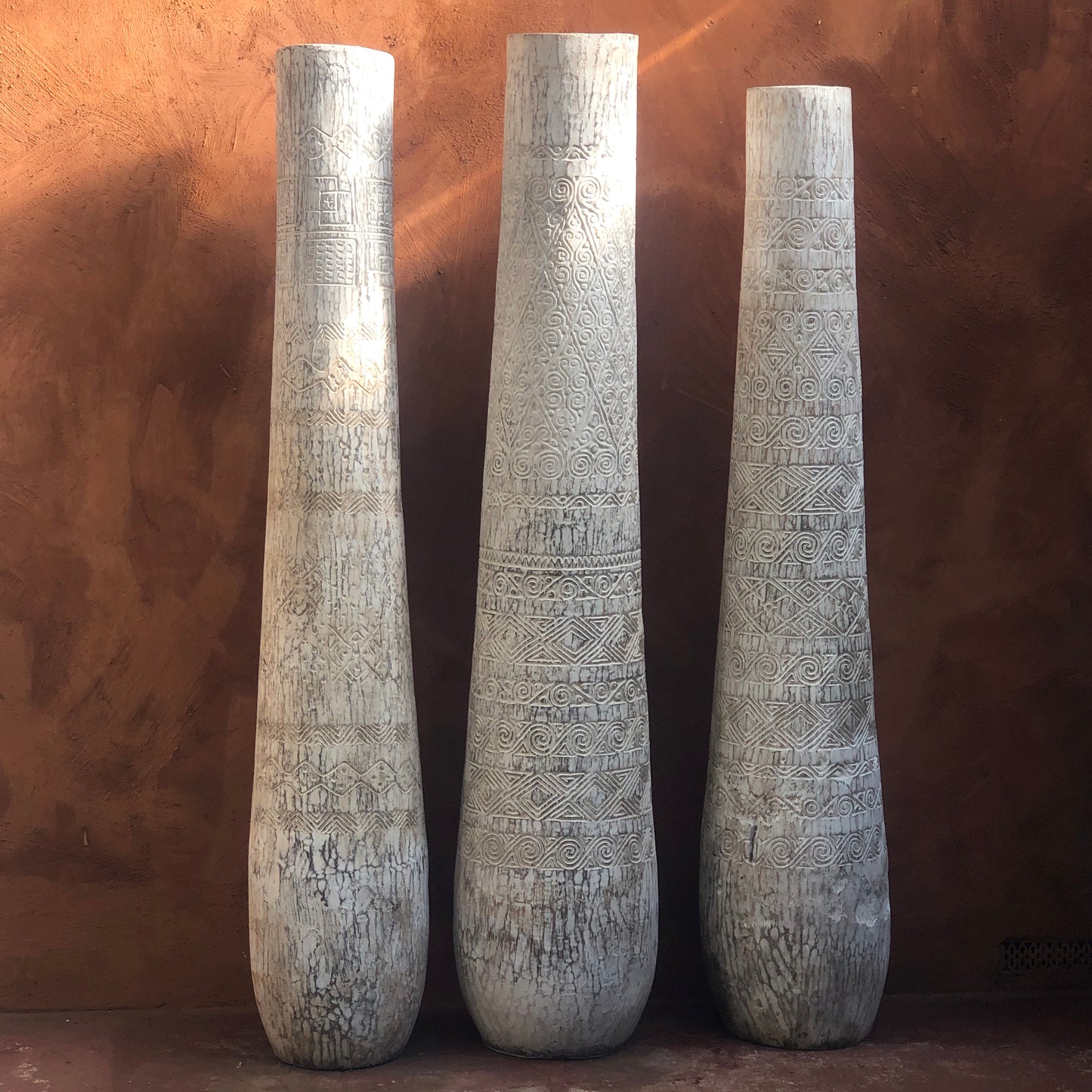 ENGRAVED VESSEL (INDONESIA) COCONUT 50L 50W 60H WHTW