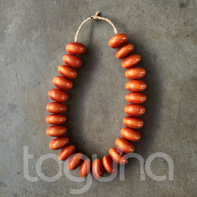 AFRICAN AMBER BEAD (KENYA) XL OVL +STAND