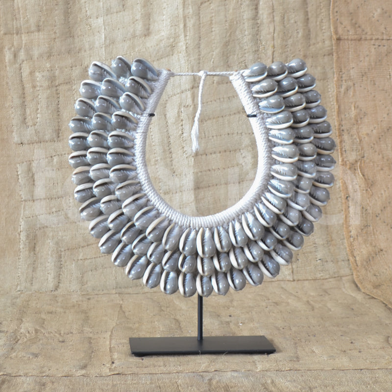 EGG SHELL COLLAR (INDONESIA) SML 28W 36H