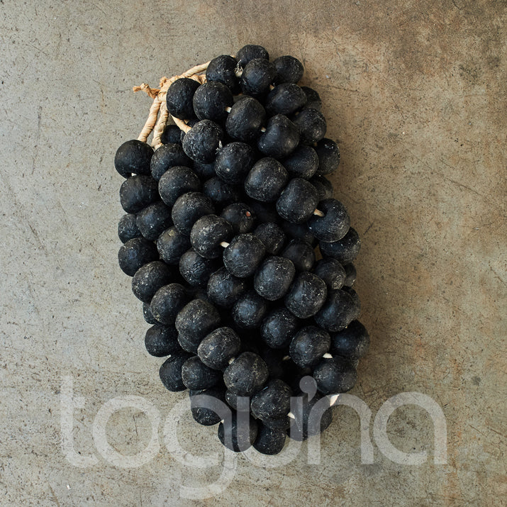 RECYCLED GLASS BEAD (GHANA) XL PKT BLACK