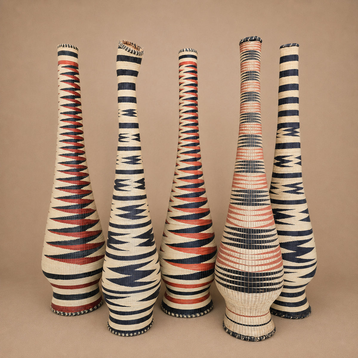 TUTSI VESSEL BASKET (RWANDA) 110-120H