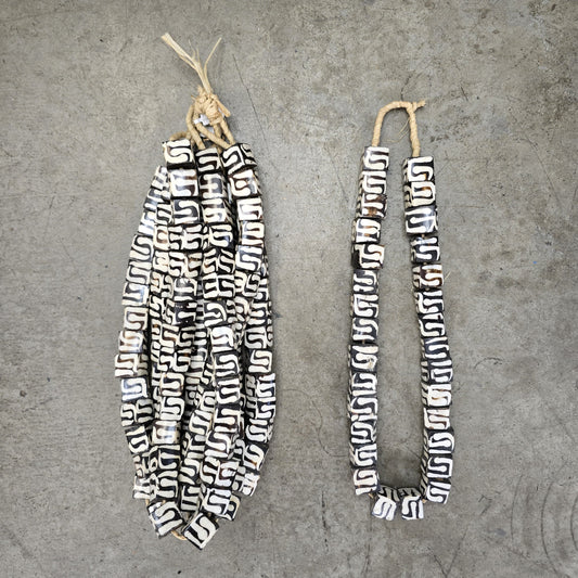 BONE BEAD (KENYA) LRG SQU BTK