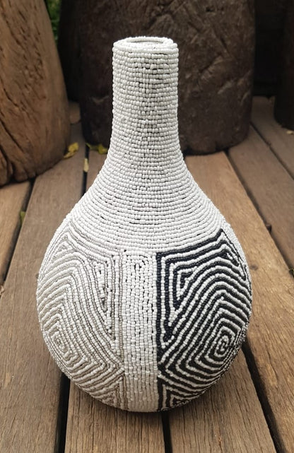 SAO VASE (SOUTH AFRICA) BEADED MED