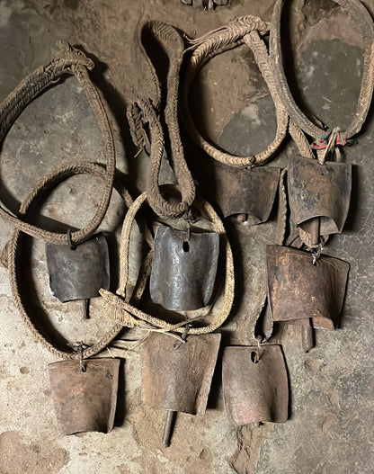 KARAMAJONG COW BELL (UGANDA) 15W 45H