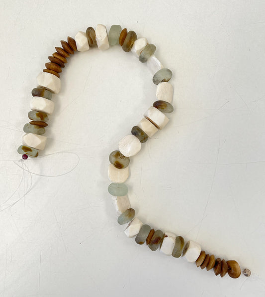 DNA CUSTOM HEADER BEAD STRING