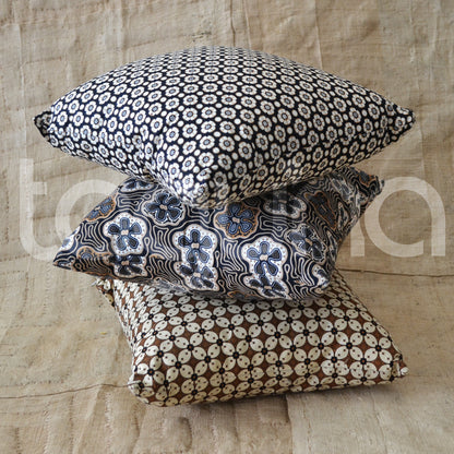 BALINESE CUSHION (INDONESIA) BEADED 50L 30W NAT