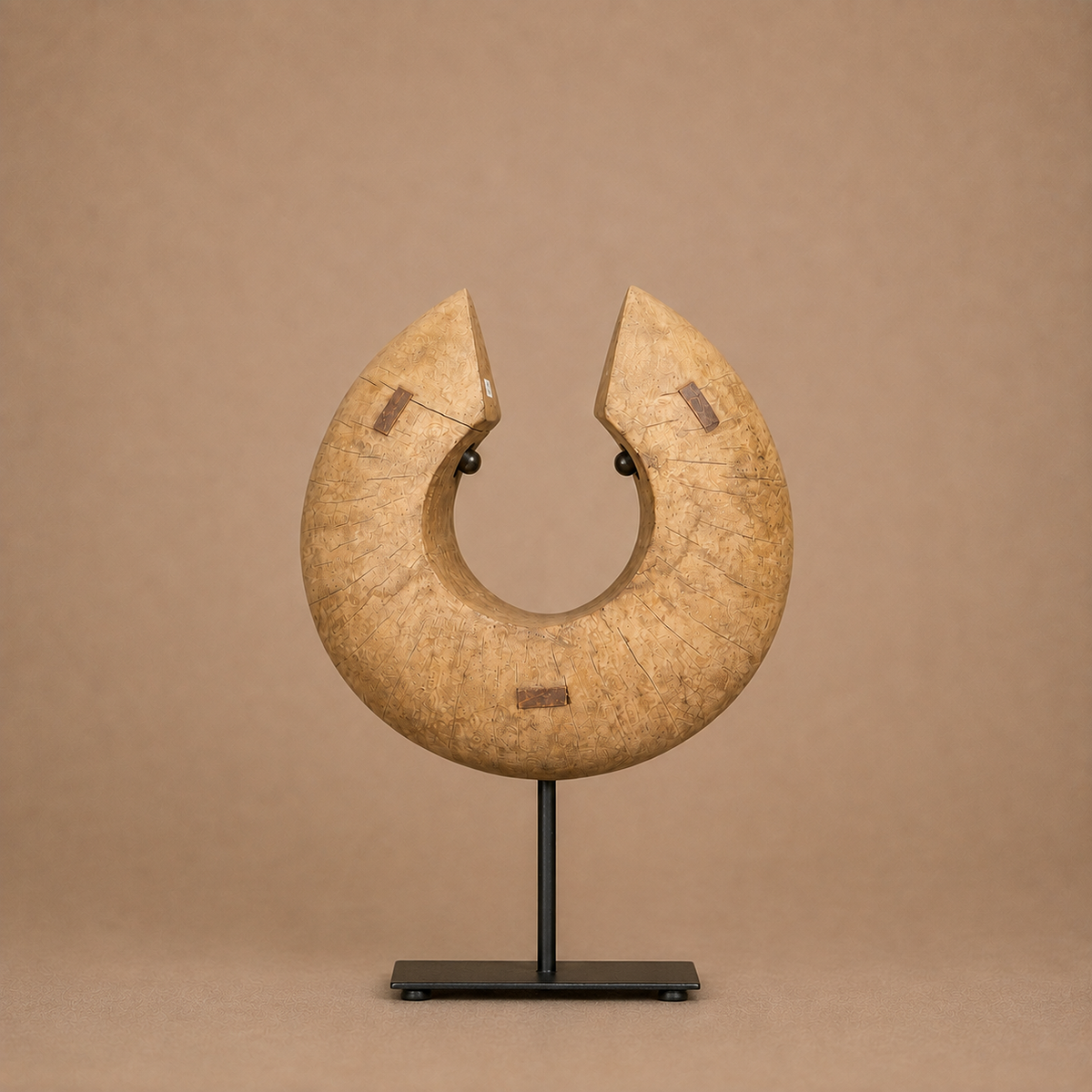 TUTSI BANGLE (RWANDA) 20W 22H