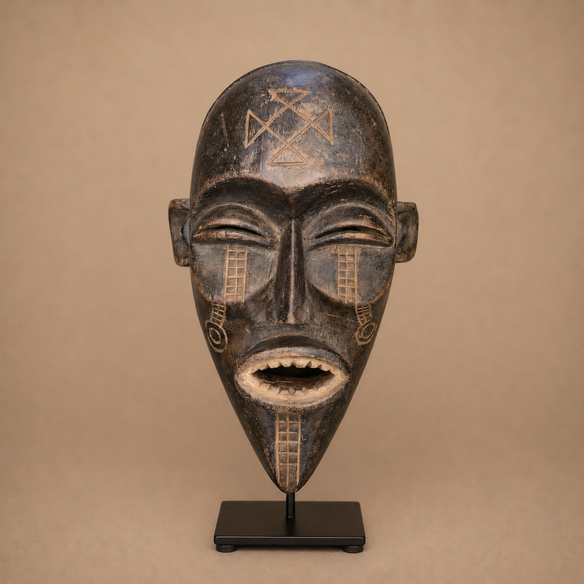 CHOKWE MASK (REPUBLIC OF CONGO) 33-38H