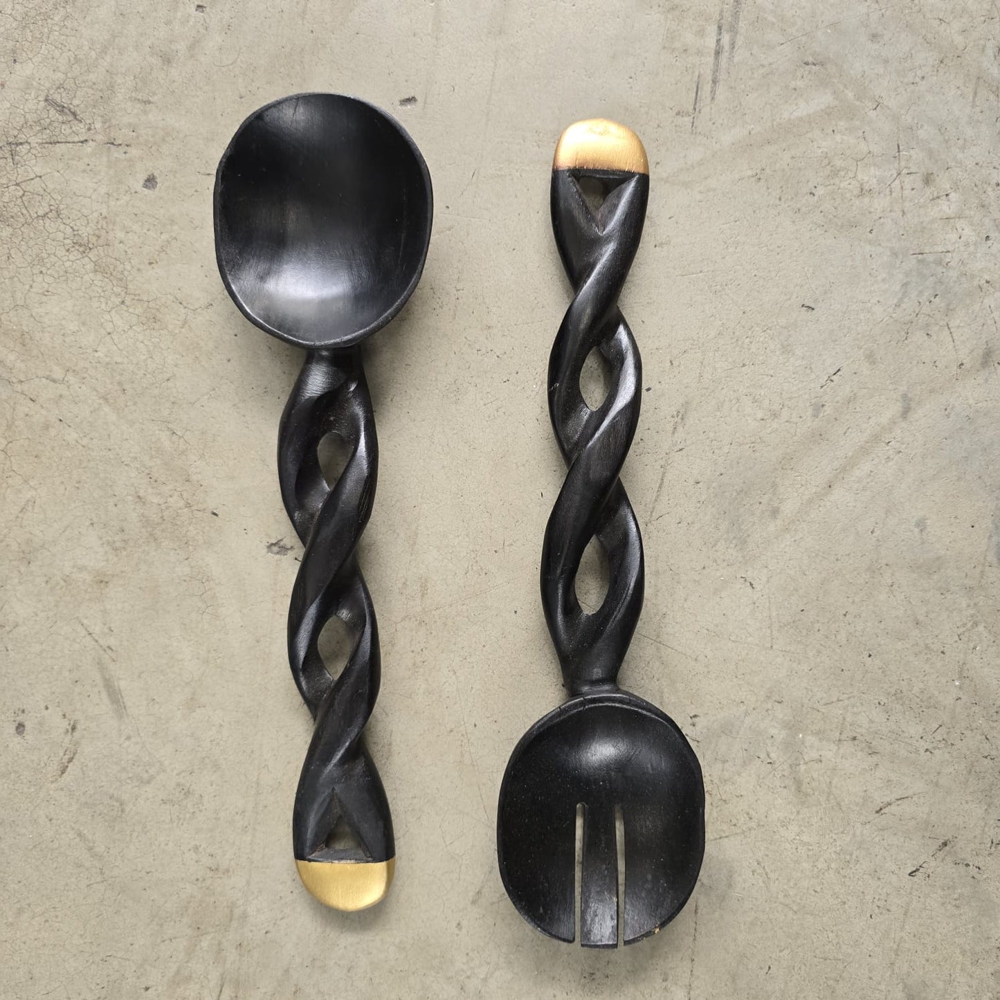 SALAD SERVERS (KENYA) 32L TWIST SP