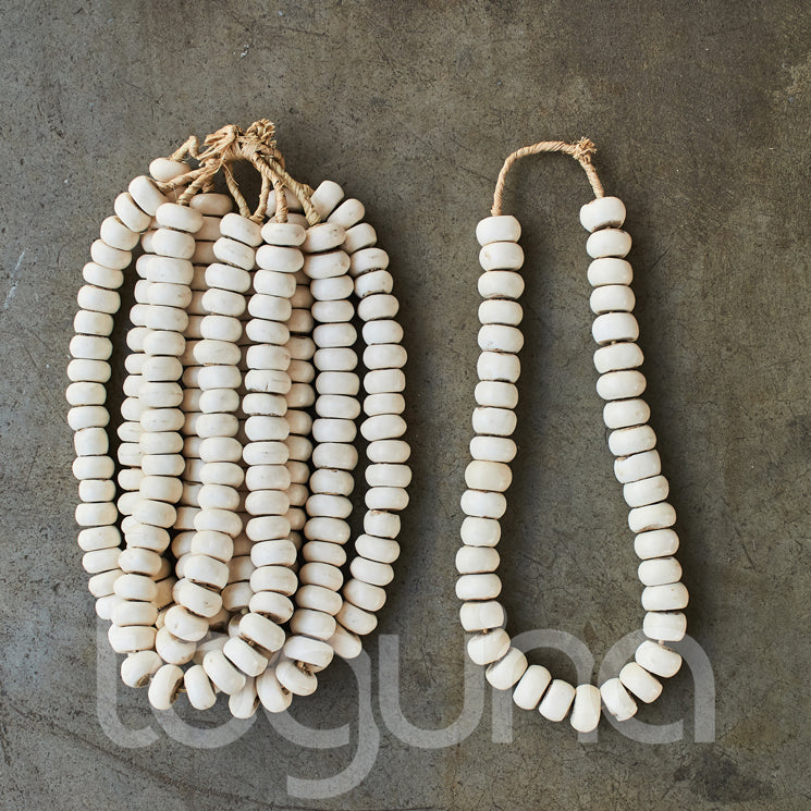 BONE BEAD (KENYA) MED WHT