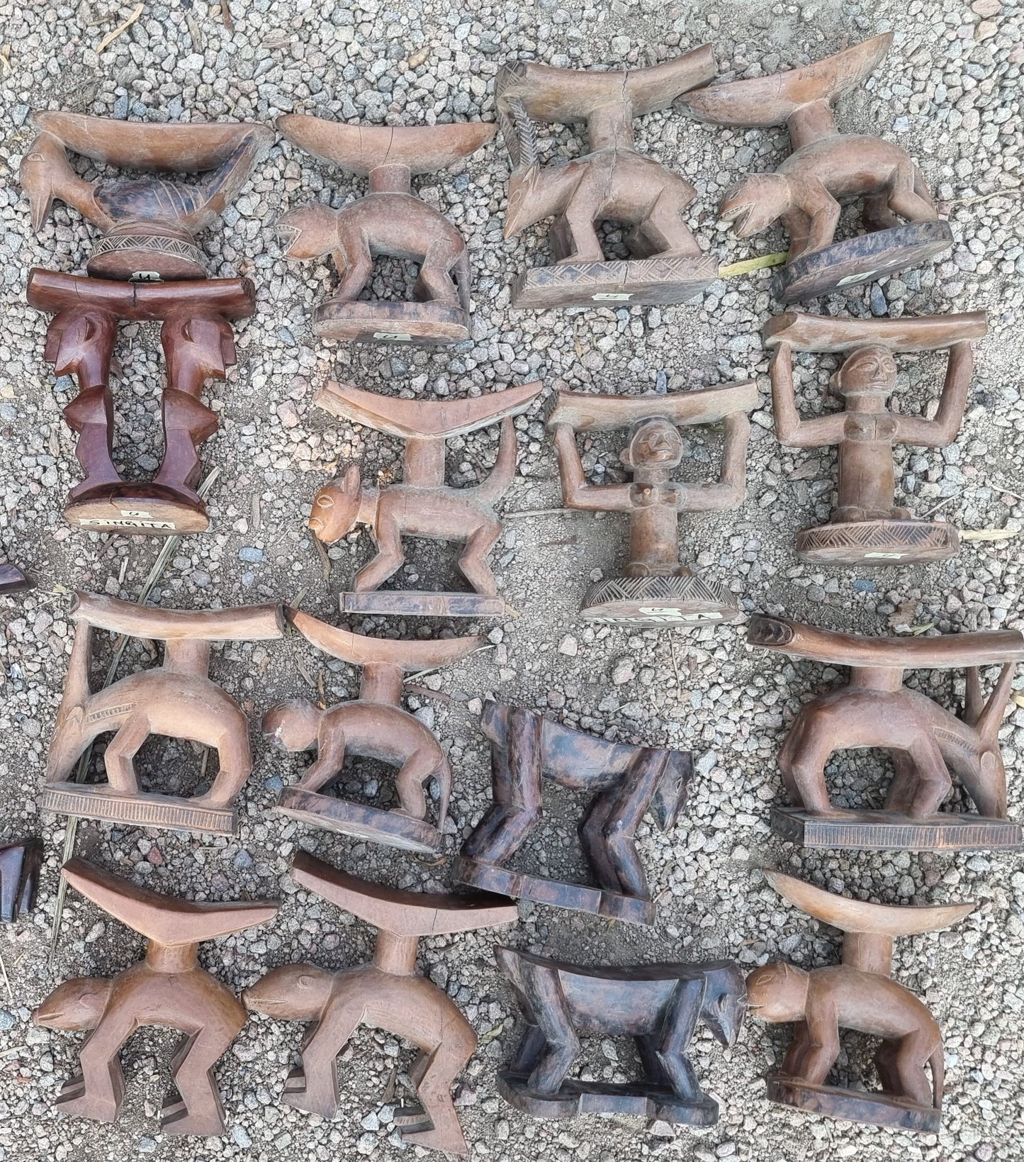 ZOOMORPHIC HEADREST (CAMEROON) 15H