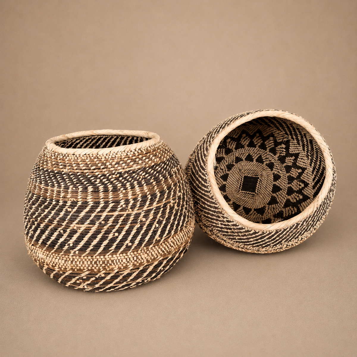 TONGA BASKET DBL WEAVE (ZAMBIA) CONTAINER 30/35D 25H